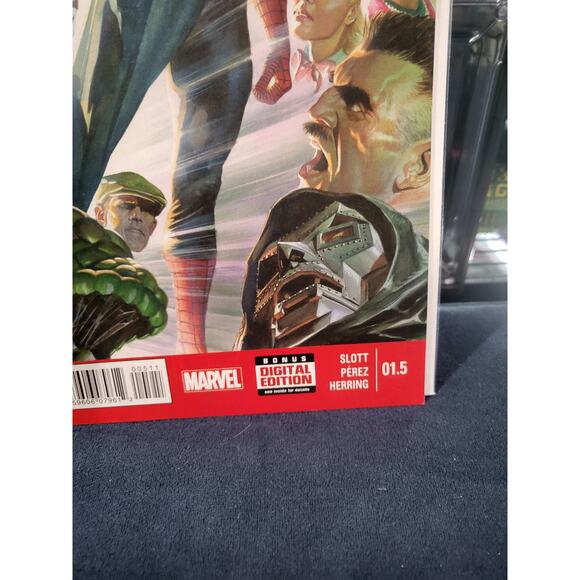 Amazing Spiderman #01.5 (2014) Learning To Crawl Alex Ross Cover NM - Picture 4 of 6